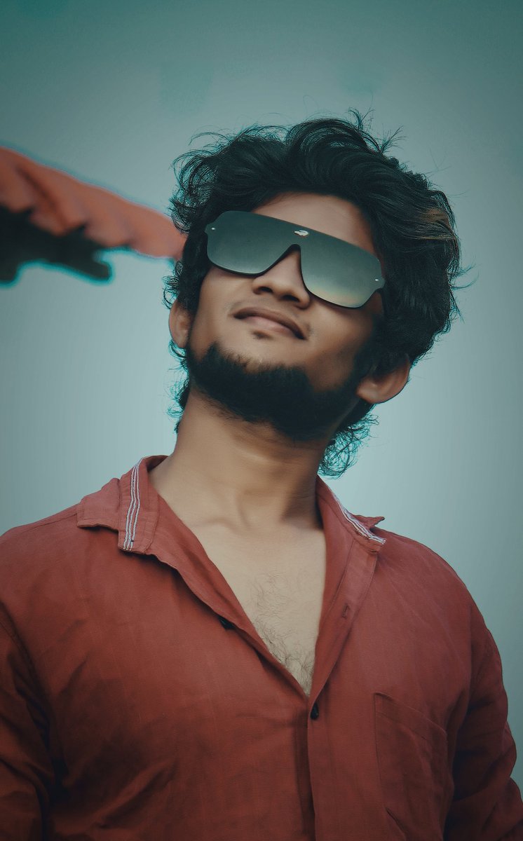 vikram_randy's tweet photo. Stay cool..🤬
🤞
🤞
#vikramrandy #vkofficial #streetpose #famburh #tamil #iphone #fashionblogger #instadaily #portraitphotography #model #india #style #styleblogger #Dark #VijayTV #VijayTelevision @vijaytelevision https://t.co/n1l0tmaklc