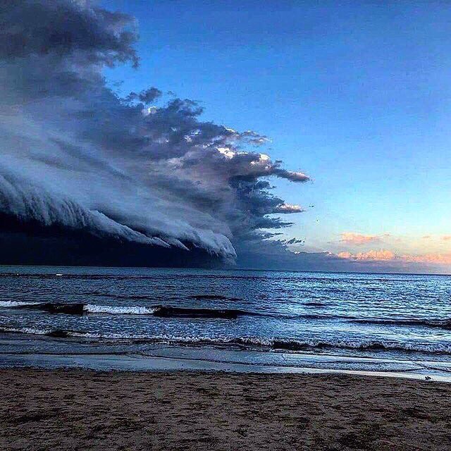 #salento #shelfcloud #storm #weareinpuglia #adriaticaea #Lecce #summer #downburst #maltempo #meteo #MeteoScatto #temporali