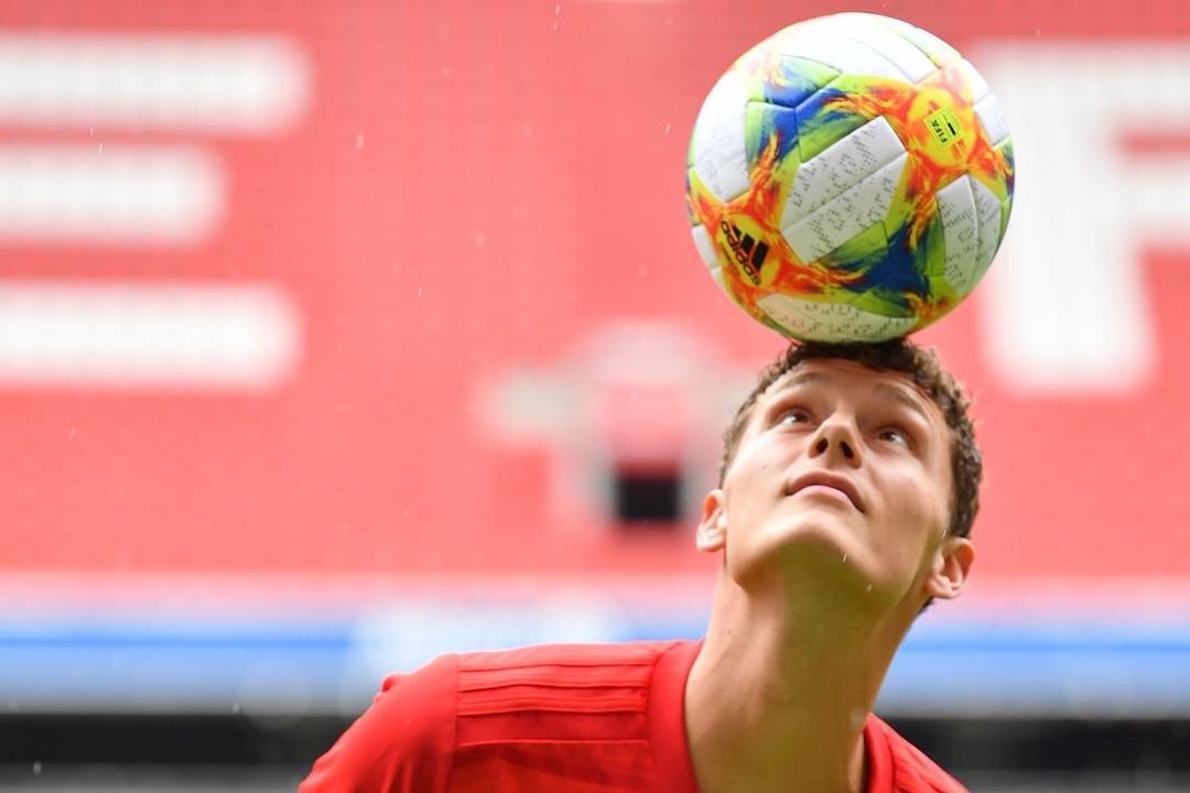 _HomeBayern's tweet photo. Welcome to #FCBayern, Benjamin Pavard! #ServusBenjamin https://t.co/tzpMDl4jpT