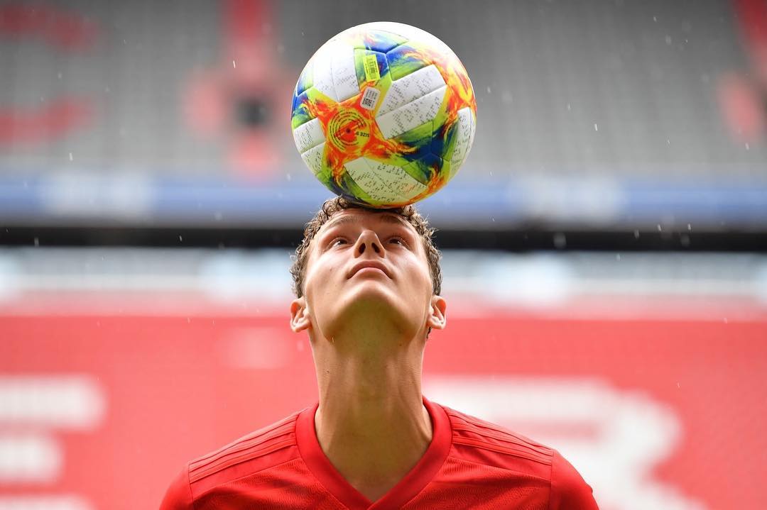 _HomeBayern's tweet photo. Welcome to #FCBayern, Benjamin Pavard! #ServusBenjamin https://t.co/tzpMDl4jpT