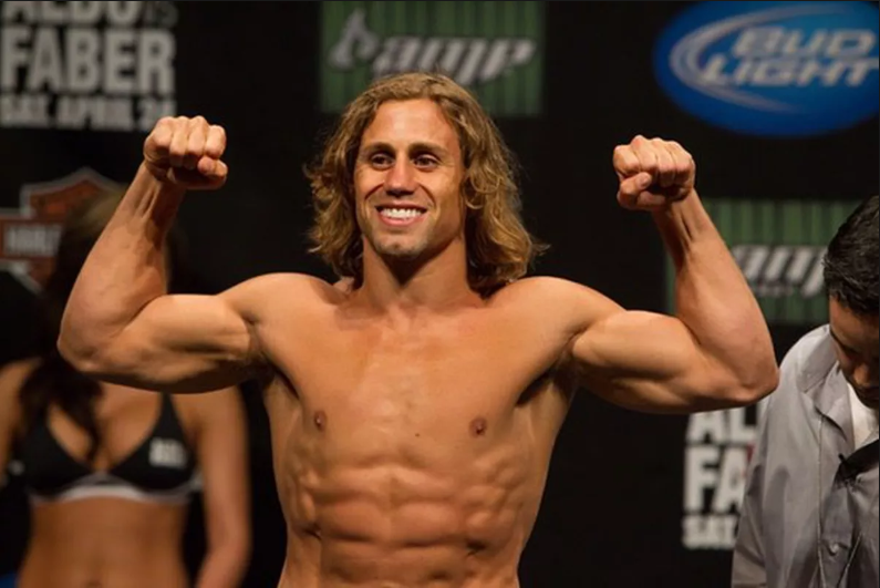 Betfred's tweet photo. #FightNight155 #UFC - "The Return of the California Kid"

☀️ Faber returns and he will look to put an end to the perfect UFC run of Simon, who has won all three of his Octagon bouts thus far.

See Markets 👇
https://t.co/HUL7wX2dOx

🛑 18+ Please Gamble Responsibly https://t.co/RfdjE3CBYY