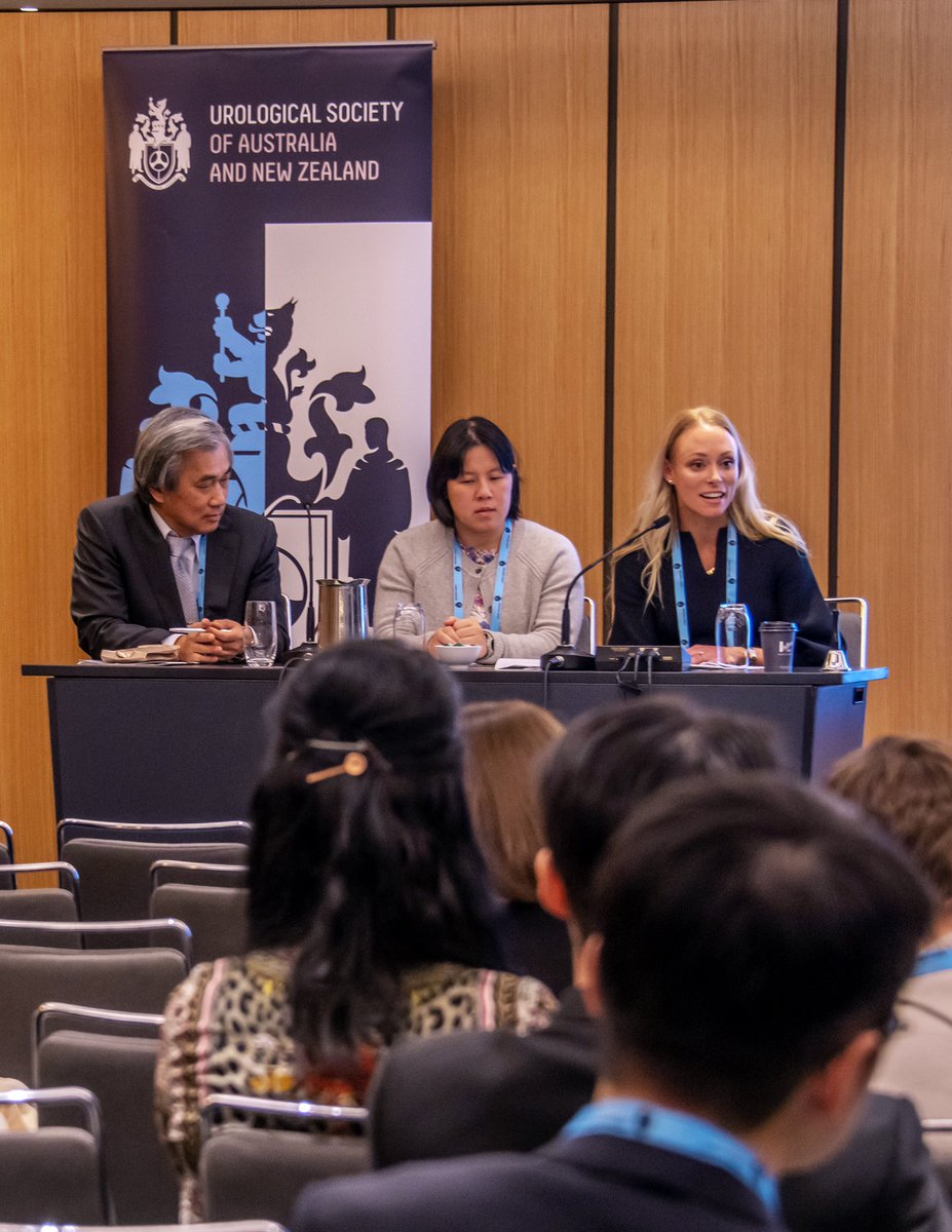 DrRLC's tweet photo. A few shots from day one of the Functional Urology Symposium in Sydney. Eva Fong is definitely giving the meeting a thumbs up! 👍🏻💦#ppcs2019 #usanzurology @vturodynamic https://t.co/KZS6uNHaZl