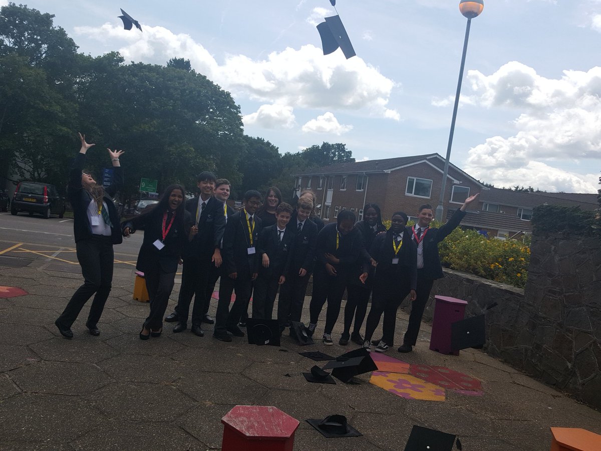 WEducap's tweet photo. All ready for the graduation ceremony! #thewillowsway @willowshigh @firstcampus @WillowsMrNorman https://t.co/Gr36meXCgr