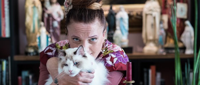 grabertexte's tweet photo. Lesestoff für den Sommer: Nathalie Verdon tätowiert, macht Kunst, ist fasziniert vom Tod und fühlt sich deshalb so lebendig, weil sie weiss, wie es ist, wenn man sterben will. Portrait einer Verborgenen. #portrait #aufgezeichnet 
https://t.co/96z2dCQDvo https://t.co/zhZqzhqsgc