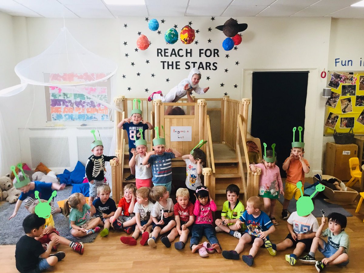 snapgrosvenor's tweet photo. 5....4....3....2....1...BLAST OFF! Preschool have been exploring their new imagination loft #havingablast #outofthisword #snapscience #preschool https://t.co/Js4MfU0DcJ