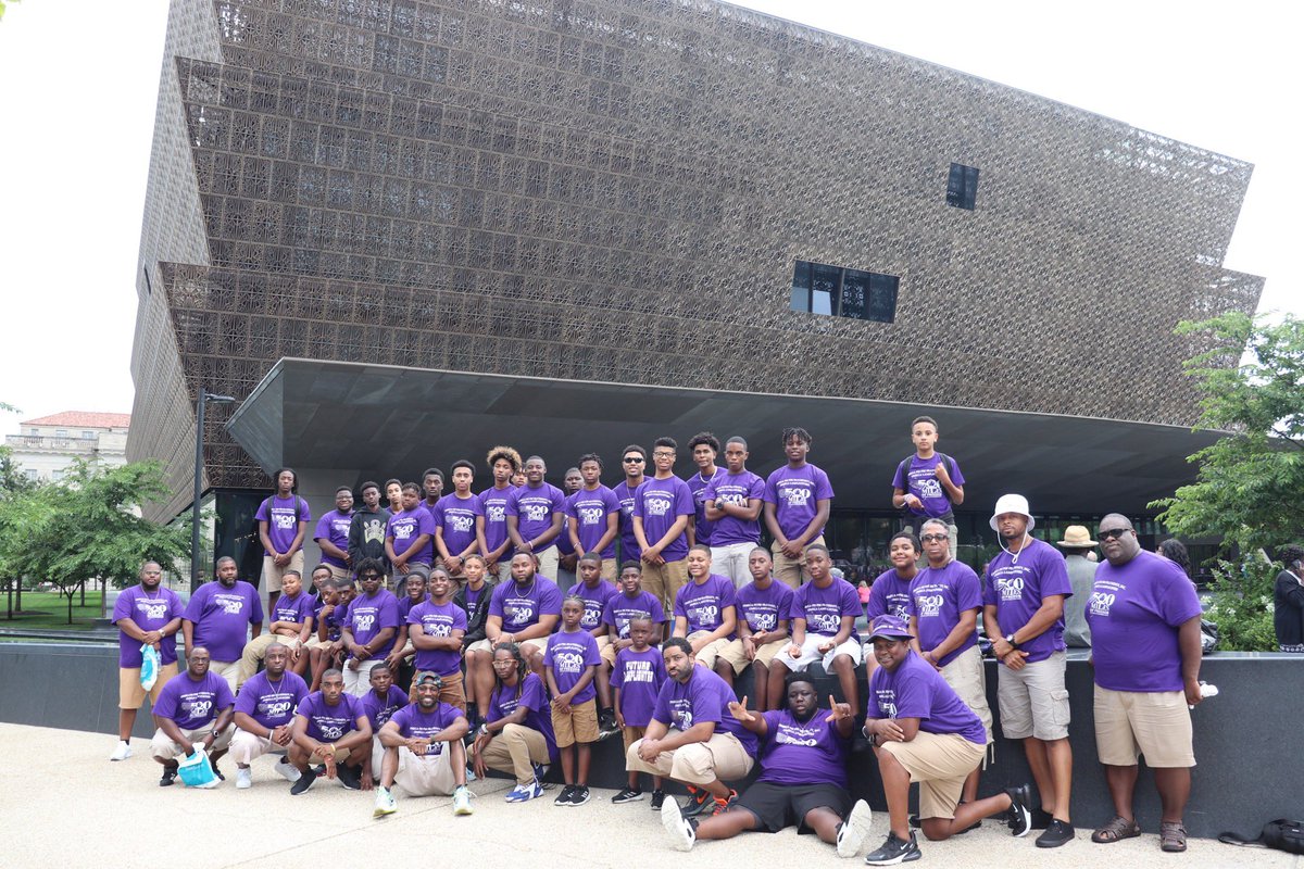 Lamplighters850's tweet photo. Honoring The Ancestors. Ase.
#OLL500 #weLeadTheWay #OmegaLamplighters #JuniorLamplighters #CrownsOnly👑♎️ #LightTeam⚡️ #DaVillage #APeoplesJourney #aNationsStory https://t.co/LAyOH1hX1N