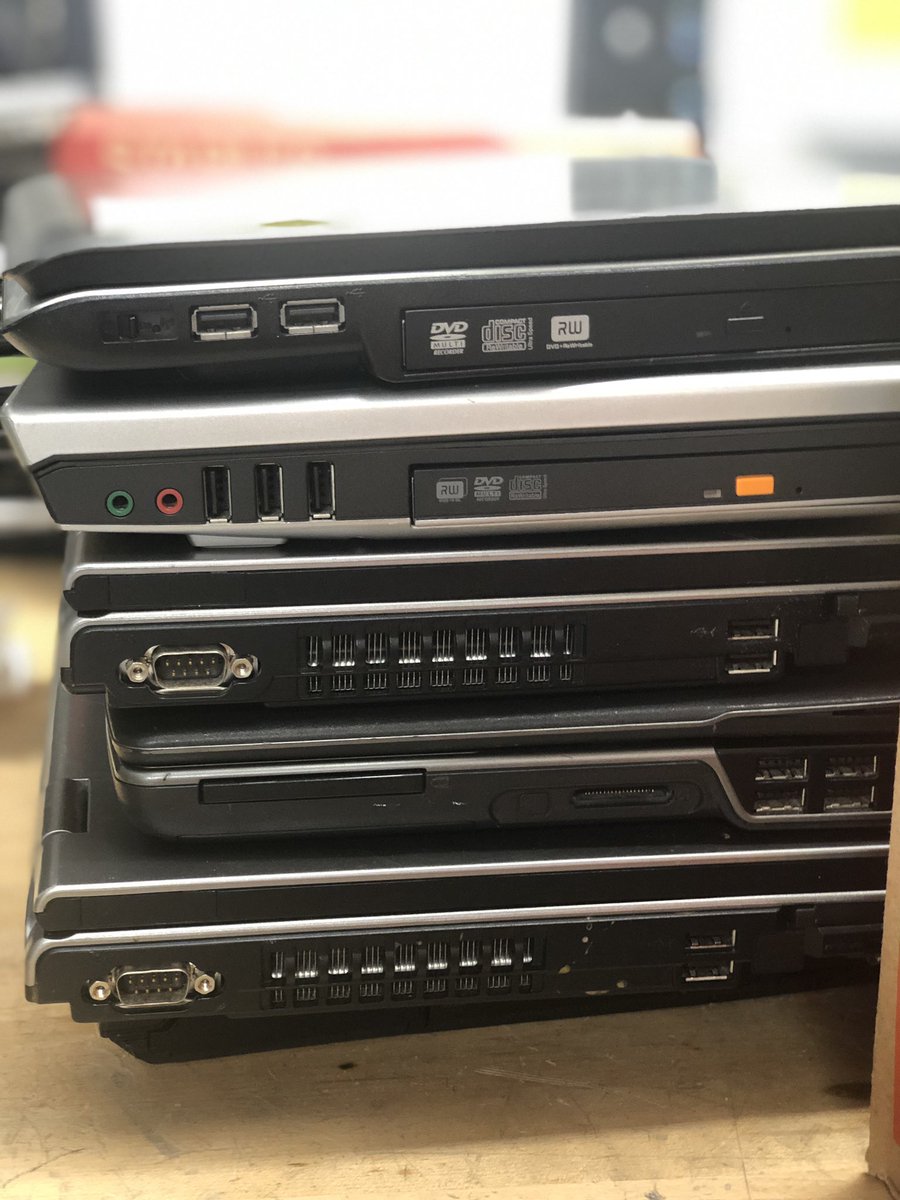 deanmorell's tweet image. The #GPCompSci Ss from @GulliverSchools are proud to form a partnership with @miamiseniorhigh’s R-Tech initiative and #CSTAMiami in an effort to promote #STEM to underserved areas of Miami-Dade using hardware via #OperationRecycleRefurbish #gslearning #CSForAll