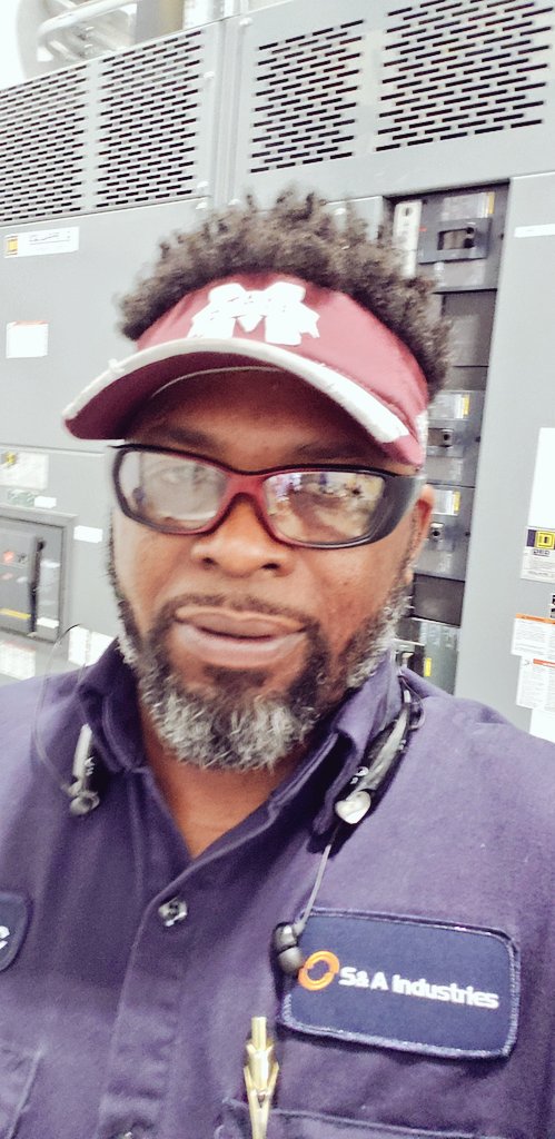 ilove2fish4bass's tweet image. Happy #MaroonFriday! I say to you!Your NEXT chapter will be amazing. God is changing your storyline to happy , blessed, and healed... #WorkFlo #StillBreathin #ThemBlessings #HailState #ThisThangCallLife 🤔🐶💯💯👍