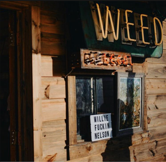 williesremedy's tweet photo. During the #luckcinema with Luck Reunion last weekend the Willie’s Remedy team stocked the old jailhouse with CBD coffee and tea for our movie-goers to enjoy. 💚 #LuckTexas #CBDCoffee #CBDTea #WilliesReserve #WilliesRemedy #RedHeadedStranger 📷: @pbtphotography https://t.co/6a4s2hfMAK