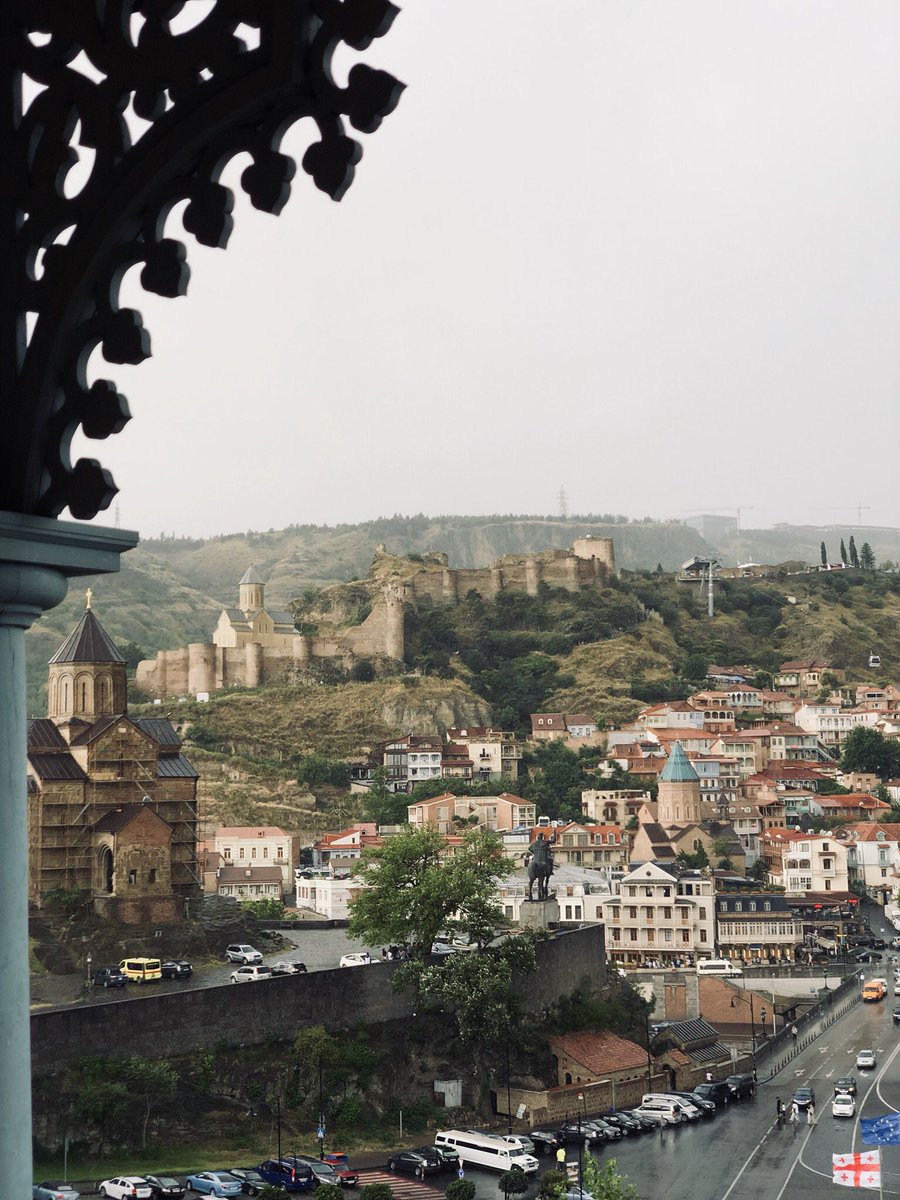 LanaChologauri's tweet photo. Colourful #Tbilisi today. Colours during and after the heavy afternoon rain. #OldTbilisi #MetekhiChurch #EuropeSquare seen from Queen Darejan Palace (18th century). Don’t miss this view and visit the palace while traveling in #Georgia 🇬🇪 #SpendYourSummerInGeorgia https://t.co/ud0lqXtG40