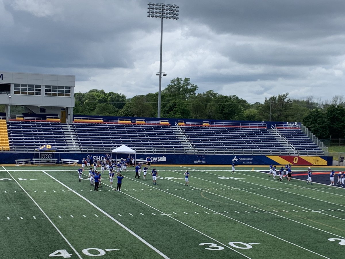 BexSaunders7's tweet photo. Game day!! #LetsGoScotia #easternchallenge #FootballNS Number 89 ❤️🏈 #handegg https://t.co/wqgm3sQAeb