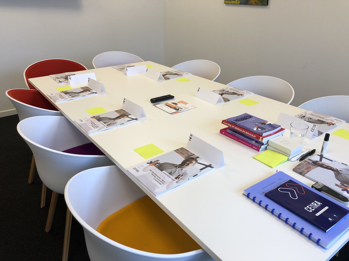 rg_careercoach's tweet photo. Ook in de zomer zijn er interessante opleidingen te volgen bij #cevora 😃. Zie de website 😎. Gisteren bij Robert Walters - incompany ‘selectie interviews’ 👍 https://t.co/FKdU7cEfut