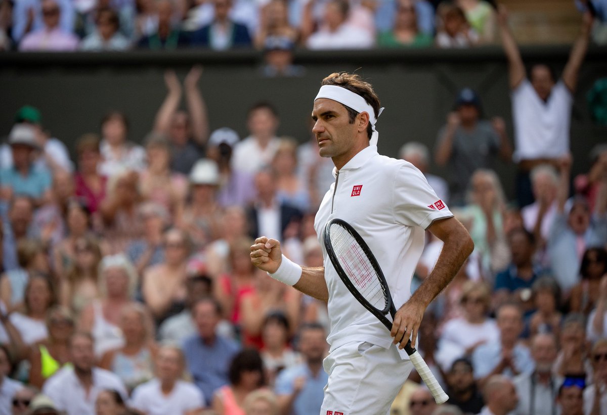 Federer celebrando un punto durante el encuentro.