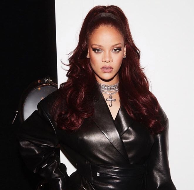expo5ingfame's tweet photo. Rihanna is being called out for cultural appropriation after wearing traditional Chinese clothing for a photoshoot w/ a Chinese magazine. https://t.co/kB4DYDZttT