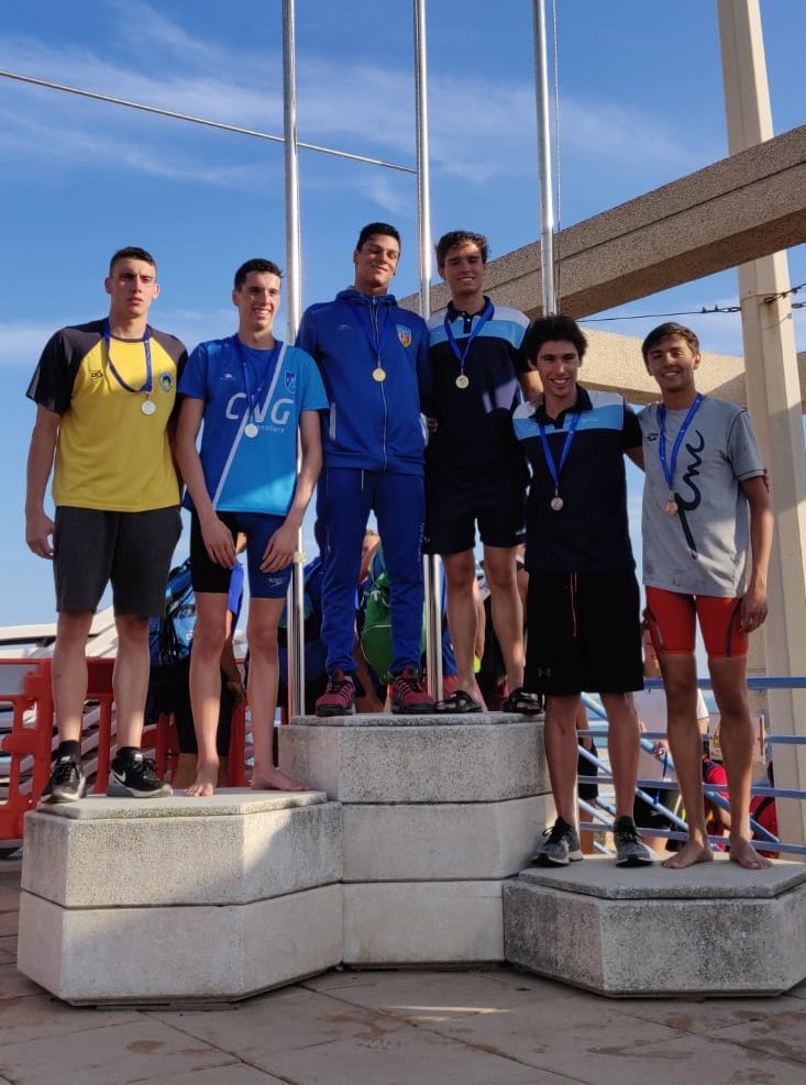 #CampCatalunyaJuniorOpenAbsolut
Finalitzem la 1a sessio amb una nova medalla per al Pau Lana que s’acaba de proclamar subCampio de Catalunya a la prova de dels 200 Estils.
ENHORABONA PAU!!
#ForçaCNSB💪💦🏊‍♂️