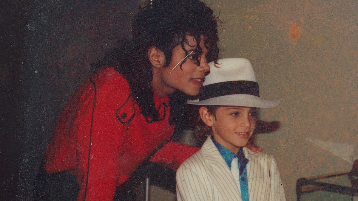 ActualGoodFilm's tweet photo. Leaving Neverland (2019) Whether if you believe in the accusations or not, this is non-the-less a well put together documentary on the King of Pop. https://t.co/EAoYarWw5y