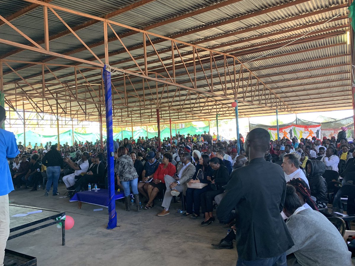 FirstLadyNam3's tweet photo. The youth at Osire settlement camp were excited to interact with @FLON_Namibia and engage her with their every day challenges. It was a fully packed venue filled with excitement and hopeful spirited individuals #BeFreeRefugee https://t.co/cf08RfDUEM