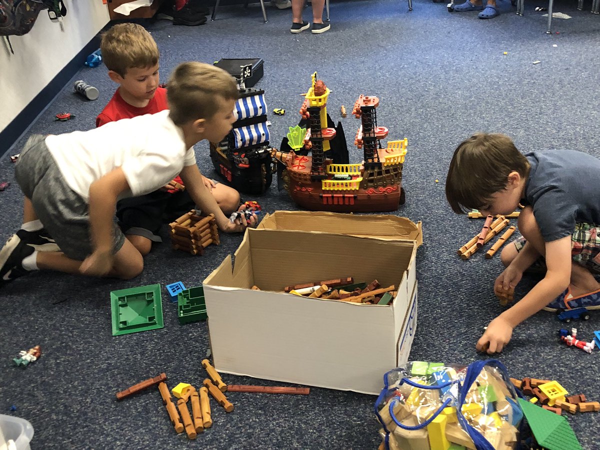 hellomscaraway's tweet image. Wrapped up a week of camp! We had fun with our Sports day, Superhero day, Pirate day, Dinosaur day, and Automobile day! Boy, am I glad it’s Friday though! 😂 #aisdsummercamp