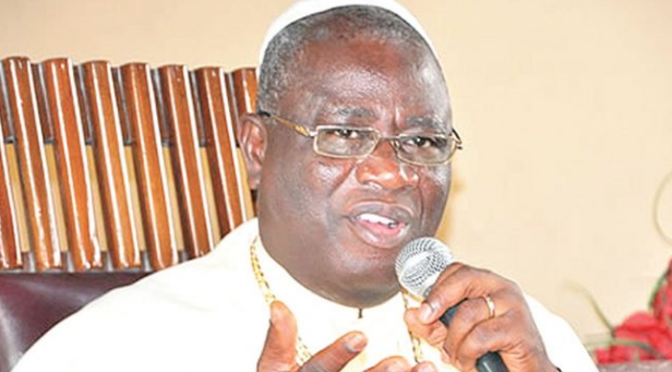 thecableng's tweet photo. VIDEO: Methodist prelate dismisses allegation against Fatoyinbo, accuses Busola Dakolo of blackmail | TheCable https://t.co/q8B8E9evbu #PastorBiodunFatoyinbo #COZA #PastorStepDown #ChurchMeToo #BusolaDakolo https://t.co/p75HUiphKs