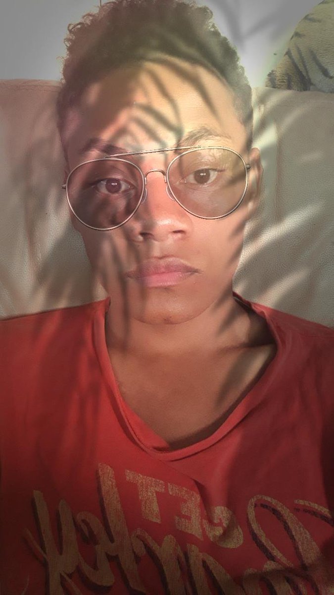 Finatu_'s tweet image. I may be single💜 but not available 😉