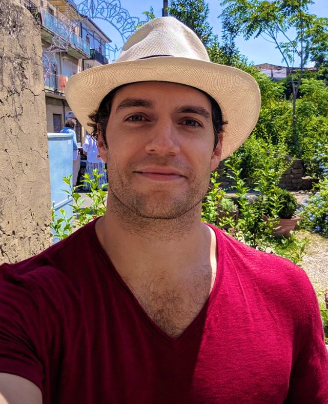 Henry Cavill 🍓 © tweet media