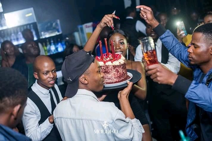 KagisoNaane's tweet photo. In case you wondering what's happening tonight.

#MolokoPretoria
#BeThereOrbeTold
#BecauseOfMolokoI
#BirthdaysAtMoloko 
@MolokoPretoria @ipsbabe @MaimelaBoipelo @Rebecca13609526 
#FabulousFriday https://t.co/ODqnksa7MH