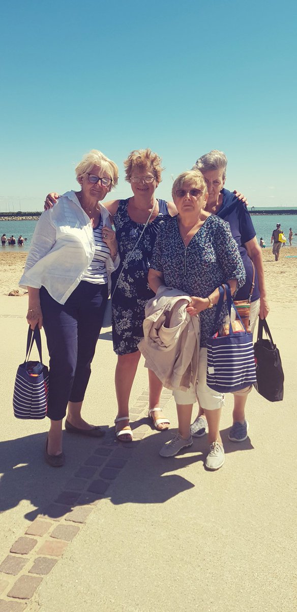 MarcelleMenet's tweet photo. Une belle journée à la Bernerie en Retz pour 50 personnes du quartier
#bernerieenretz #labernerie #mer #plage #sortie #détente https://t.co/ARmKv8UO3S