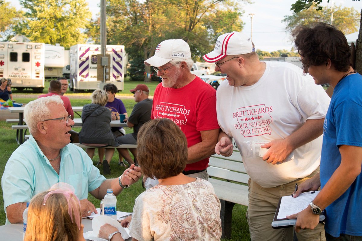 Richards4Iowa's tweet photo. Terrific people and lemonade at the #WrightCountyFair in Eagle Grove on Wednesday! We'll see you at the Webster County Fairgrounds today! #Richards4Iowa #IA04 https://t.co/tVHGEnOCWl