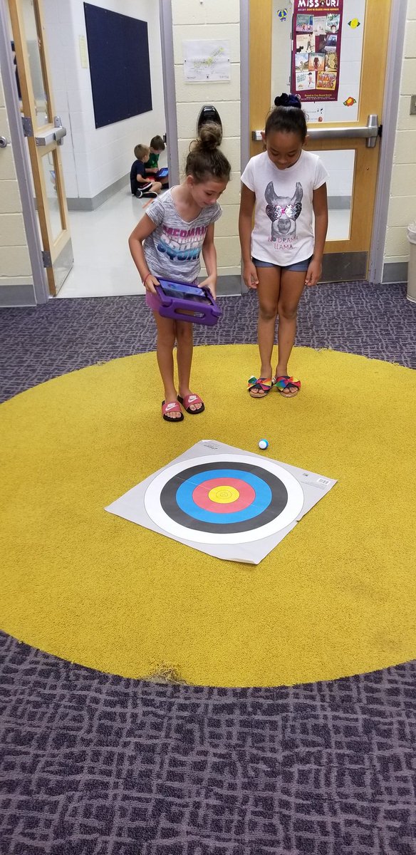 Central_LC's tweet photo. Fun with coding! #inthelc #celearns https://t.co/l8TUJojK8c