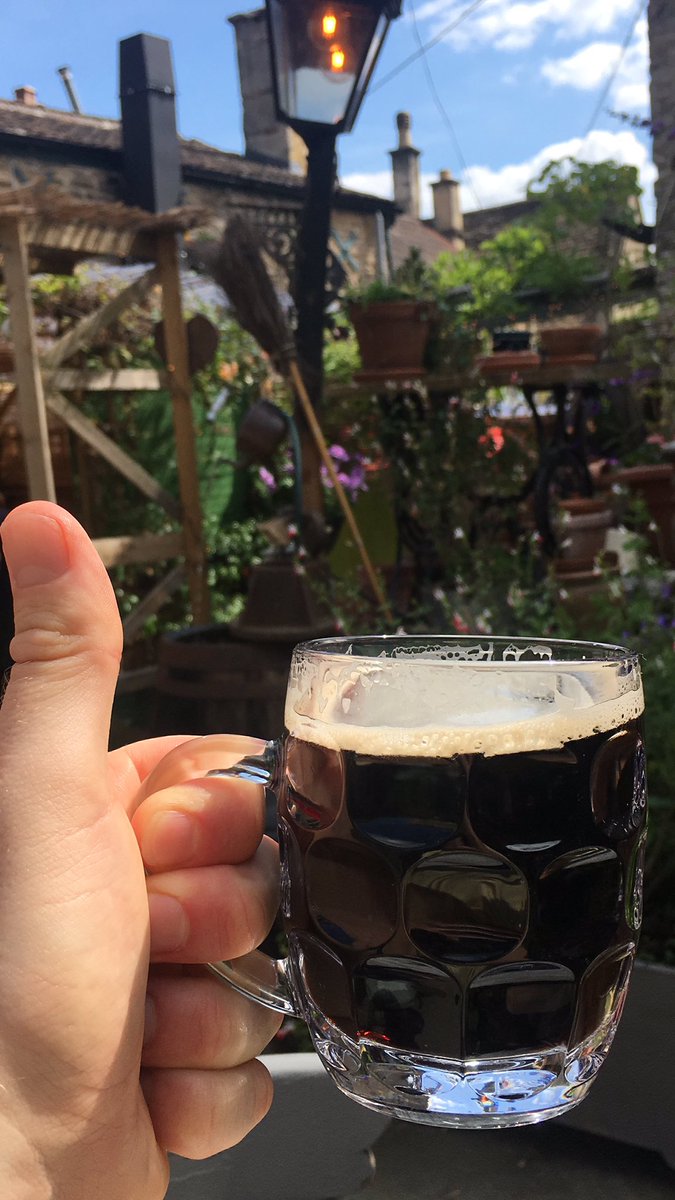 BrisBeerFactory's tweet photo. Hottest day of the year (?) yet a Lunchtime Milk Stout feels so right somehow. Handled dimpled glass. Unique, thoughtful garden. Epic pub. @Flemish_Weaver .Life is good. #Cask4life https://t.co/eWVOyATsTg