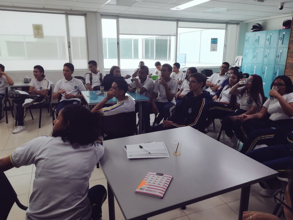 CeibaSoftware's tweet photo. Continuamos con la presentación del Estudio de Innovación y Diseño, hablando de #DesignThinking y nuestros procesos dentro del área.
#FamiliaCeiba #EstudioID #CeibaUX #Diseño #PensamientoDeDiseño #UX https://t.co/zCDYXu3VFX