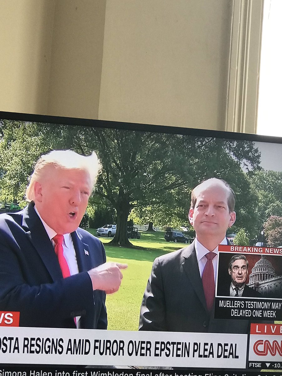 pwcod's tweet image. R U A DEMOCRAT ?! #acostaresigns #trump #notawkward