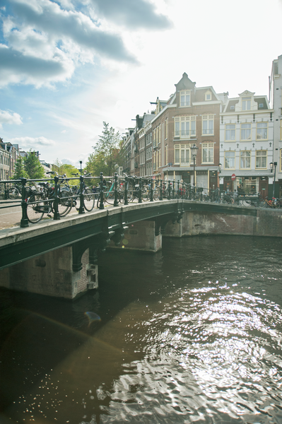 Iamsterdam's tweet photo. What's your favourite thing to do in Amsterdam? Does it involve 🍺, 📽️ or 🍔? Maybe you just like riding your 🚲 through the city and enjoying the long summer days. Let us know! https://t.co/mk0uyCeX6N