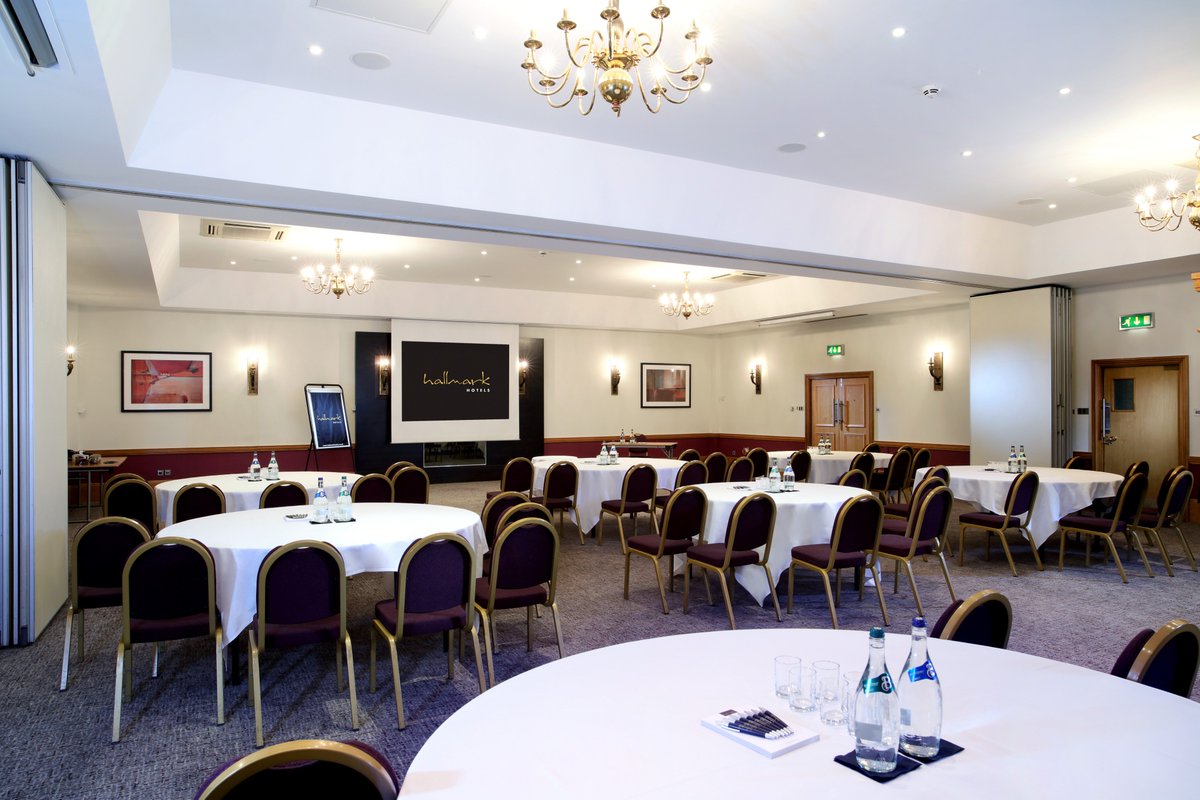 We currently have an Early Bird Offer of 25% off our Room hire rates. 
Valid for meetings taking place between 15th July and 30th August 2019. subject to availability. bit.ly/2RJ8Mq0 #HallmarkHotel #Meeting #Edgbaston