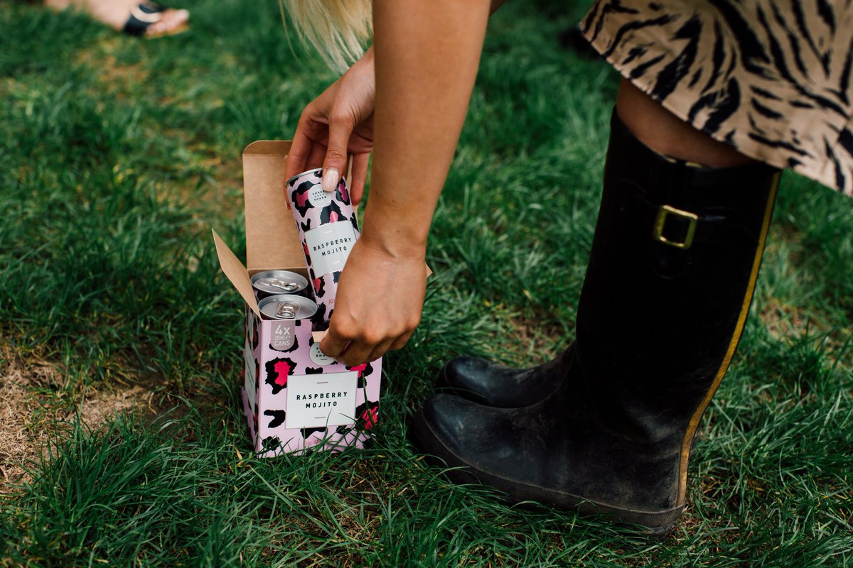 SBScocktails's tweet photo. Grab our Raspberry Mojito &amp; Passion Fruit Martini 4 packs now in @asda 🍸Perfect for festival season! #shakeitup https://t.co/GtBiUERQ8C