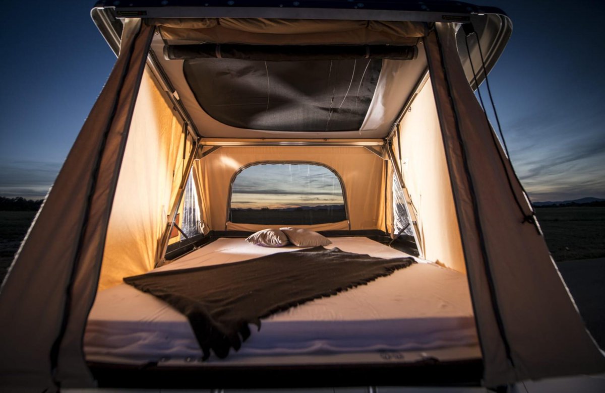 blacksheepvan's tweet photo. 🚨 #NewIn2019 🚨
Cette année on est très heureux de s'être associés à @naitup ! On propose désormais leurs modèles #Duö et #Quatrö à la location !
Venez avec vos barres de toit installées, on vous pose la #tentedetoit, & l'aventure commence !
#OurMissionYourAdventure https://t.co/yGn0O3QQyJ