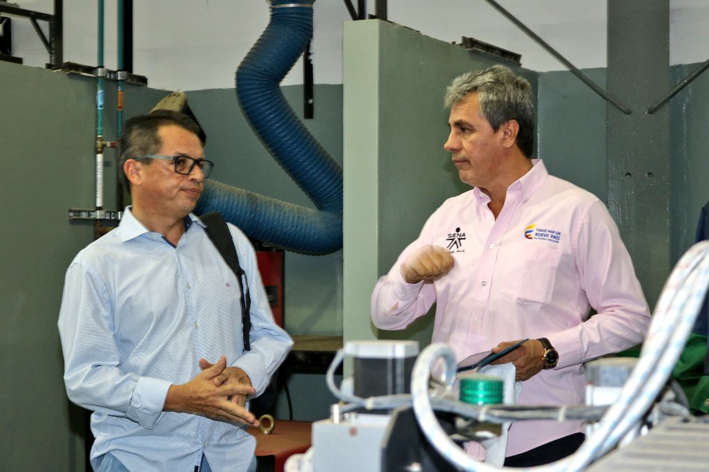 InadehOficial's tweet photo. Como parte de la alianza @InadehOficial y el @SENAComunica directores de esta institución colombiana visitaron los Centros de Panamá Pacífico para replicar los modelos de formación Portuaria e Industrial del INADEH. #UnModernoINADEH https://t.co/E8b8Fm2TI0
