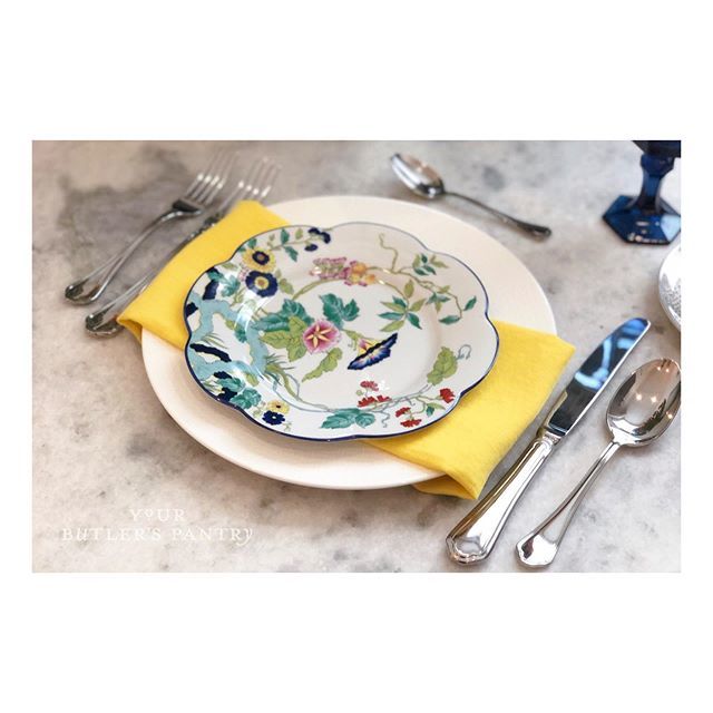 YBPhouston's tweet photo. Beyond basic white! The giant white plate has become the industry standard in the restaurant world. It’s great because it’s the literal blank canvas for culinary creations. It does, however lack a little character, we think. So for this we jeuged things … https://t.co/poeyksLcrW https://t.co/5UQVLZ9X4Q