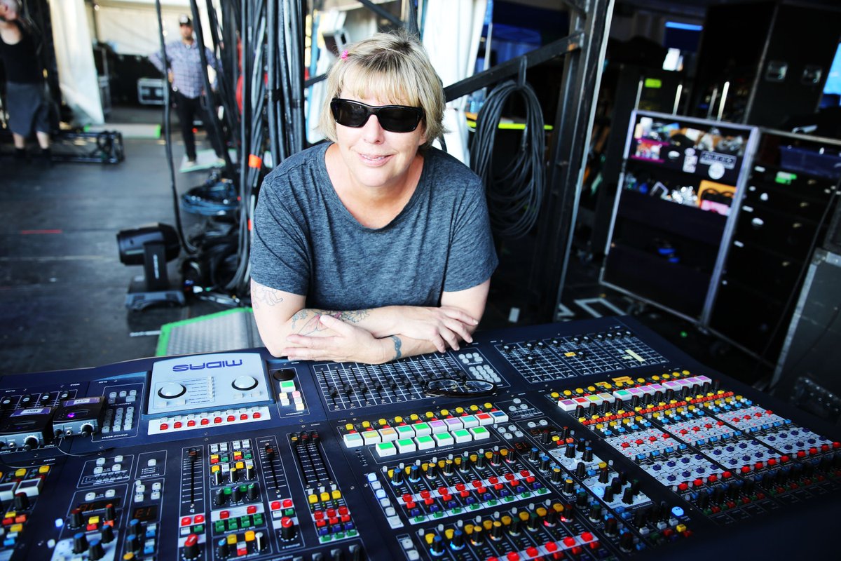 Congratulations to longtime #PearlJam and #EddieVedder sound engineer Karrie Keyes on winning the Parnelli Audio Innovator Award in 2020 for her work empowering the next generation of women in audio. 

📸: Karen Loria
