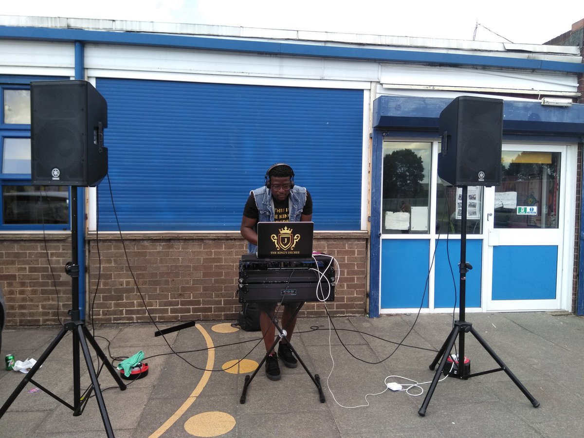 thameslifecdt's tweet image. Summer fair @TVInfants &amp;amp; @thamesviewj talking to ppl abt #residentcharter for #ThamesWard @ASF_UK @thekingsdecree @BeFirstLondon #statementofcommunityinvolvement #thatsrefreshing @AgerKelly