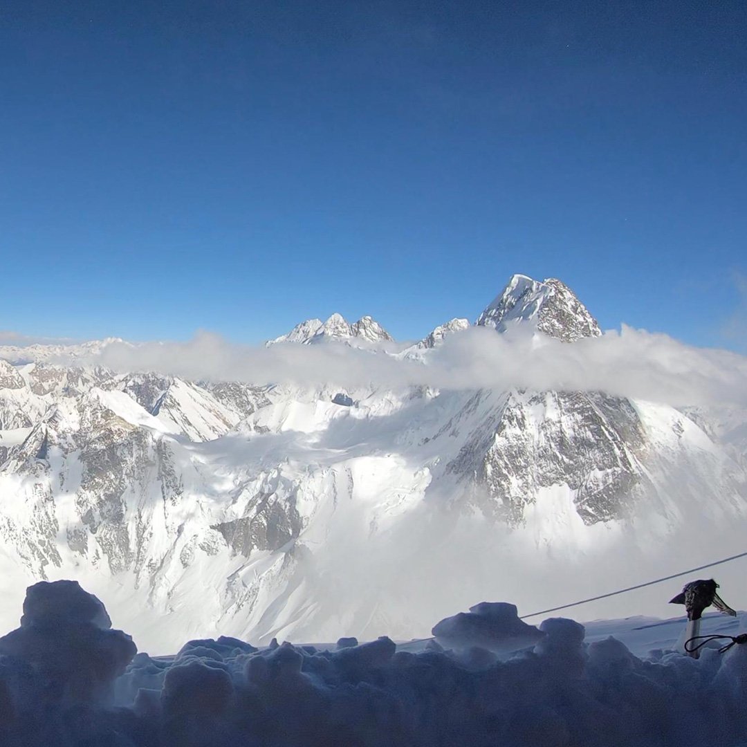 scottfreeski's tweet photo. 🚨#K2calling Update🚨
Mike Horn is still at base camp but will be climbing to the summit in the next few days. Not Long now!
Here are some glimpses from Camp 3 😍
#NOSHORTCUTS #SCOTTfreeski #pole2pole https://t.co/VmqQXYgqhj