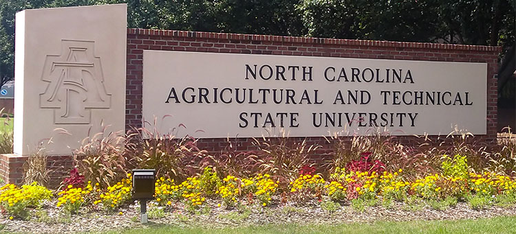 ncatsuaggies's tweet photo. Sometimes the best way to know, is to do. #PreProfessional scholars at #NCAT participated in apprenticeship programs in the #Gboro community learning about medicine and more. https://t.co/xgkvhlvFYe https://t.co/zgn0R7Kfg8