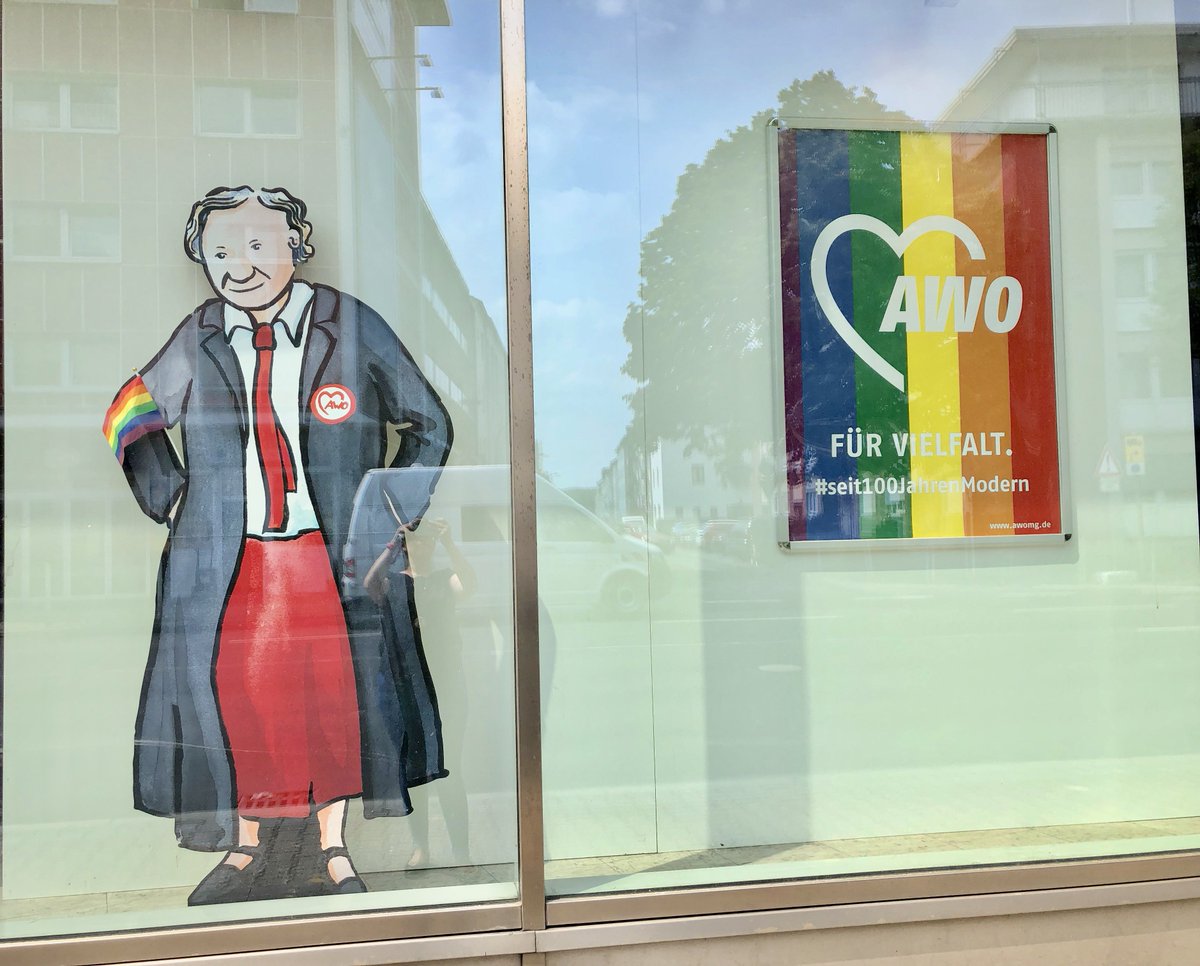 AWO setzt Zeichen für Vielfalt am „L64“ in Rheydt zum Start der CSD Woche! - mailchi.mp/216ece98715a/a…