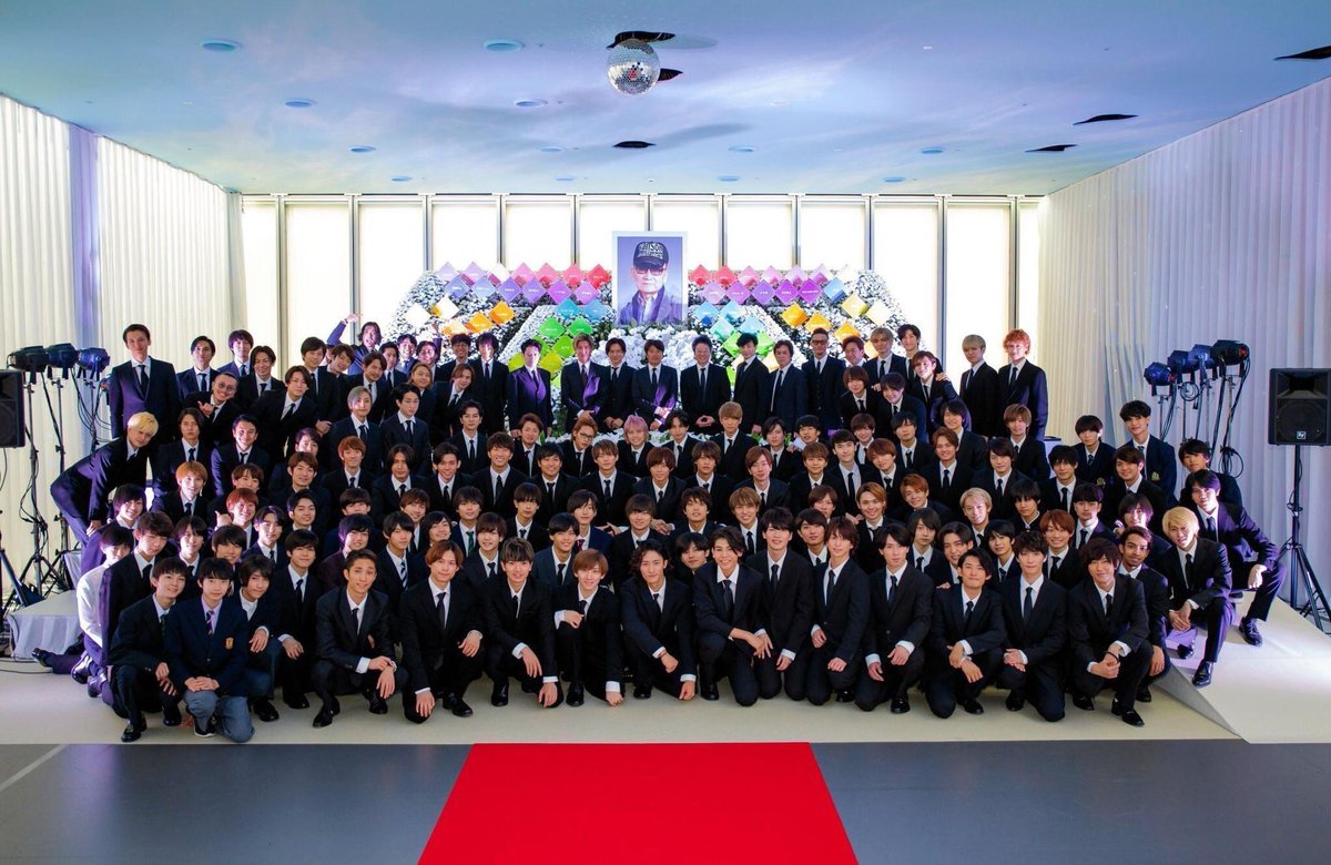 r7ip2's tweet photo. ジャニーさん、素敵な世界をありがとうございました。 https://t.co/Bi2rCjJuZ5