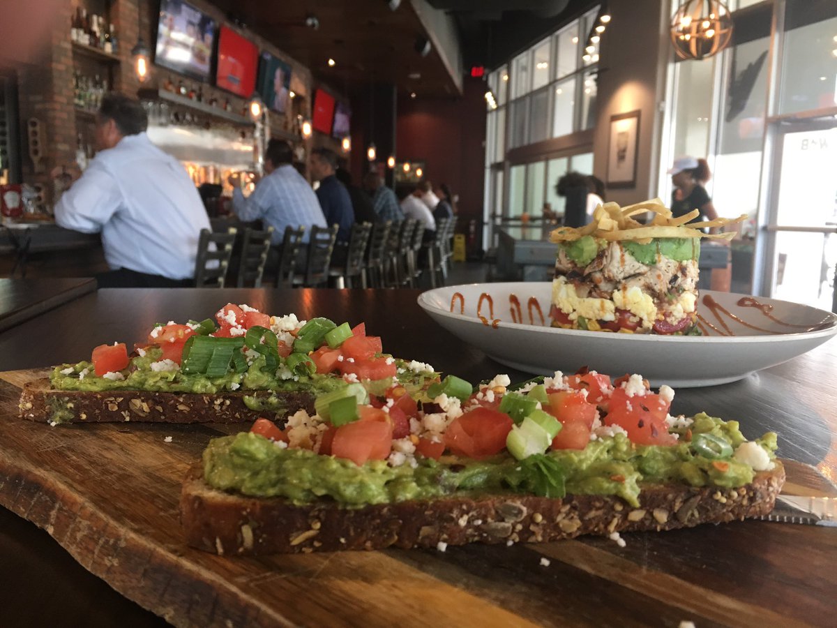 tspearstv's tweet photo. We travel through World of Beer to check out its "BEERunch" in this week's #MenuHopping https://t.co/cSLkpHvWnB