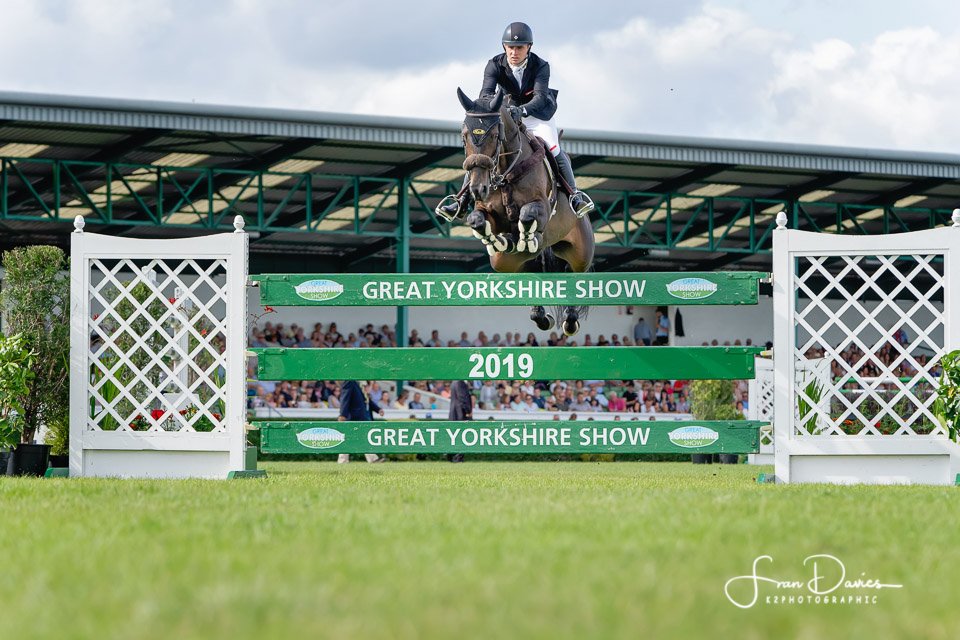 K2Photographic's tweet photo. Cock of the North Winner Richard Howley, plus activity from the last day of the Show @greatyorkshow #GYS #GYS2019 #countryside #rural #countryshow #agriculture @suregrowuk https://t.co/llROnLkZAF