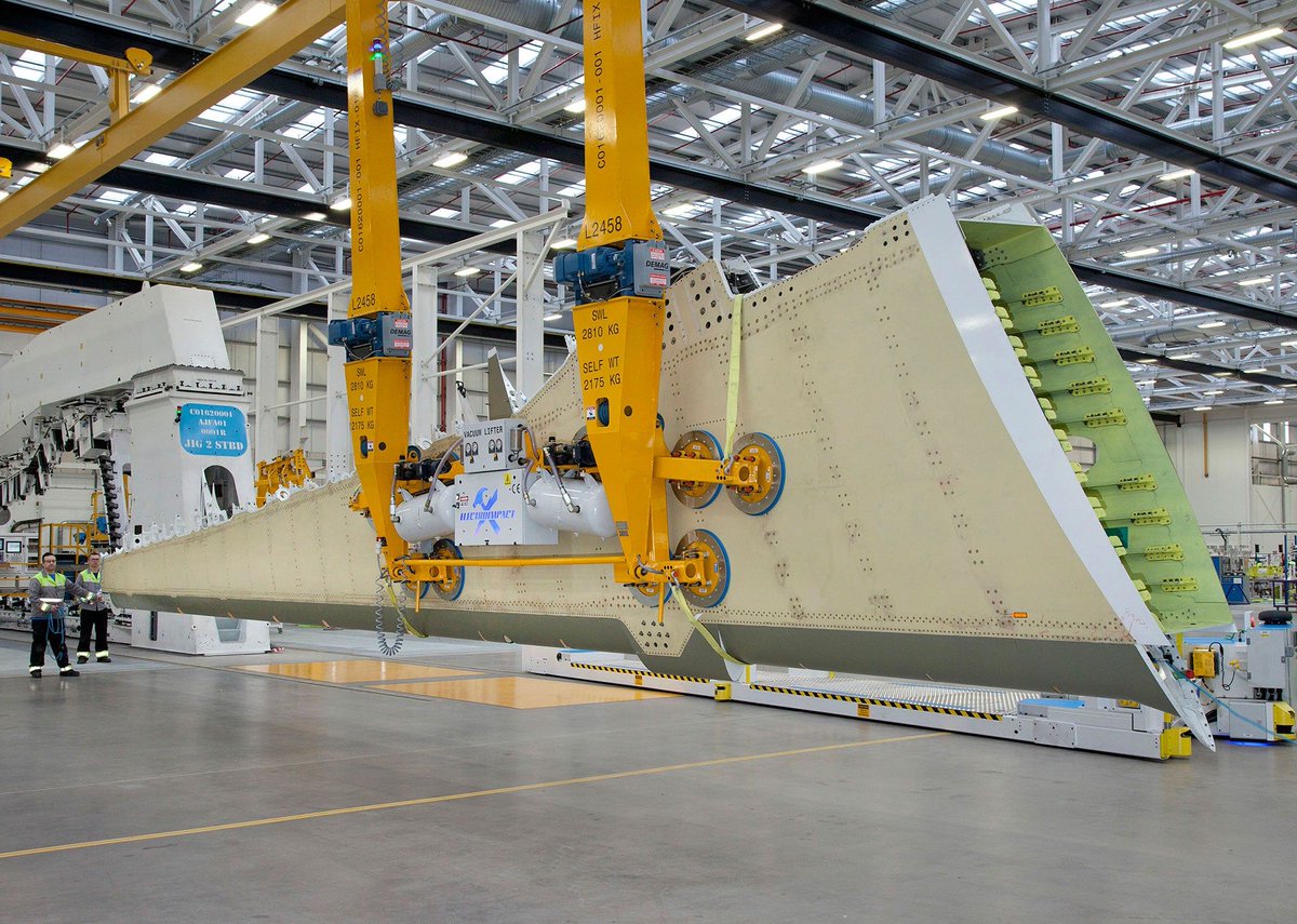 RAEngNews's tweet photo. "On Thursday the company won the #MacRobertAward for its carbon composite wing, which is 10 per cent lighter than metal alternatives" - @b_c_chapman on @Bombardier's historic win at the #RAEngAwards last night: https://t.co/6uWQ7yBSZu https://t.co/etL9Qo7uVP