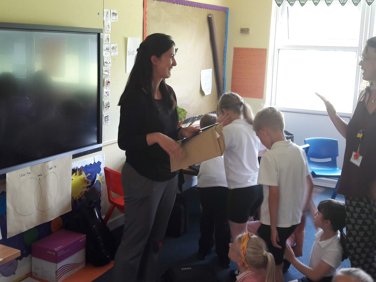 Year 3 learnt all about forensic computer science today from Ellie Moon <a href="/ASPolice/">Avon and Somerset Police</a> and the fact that you can never delete your history! 😧#fantasticfutures