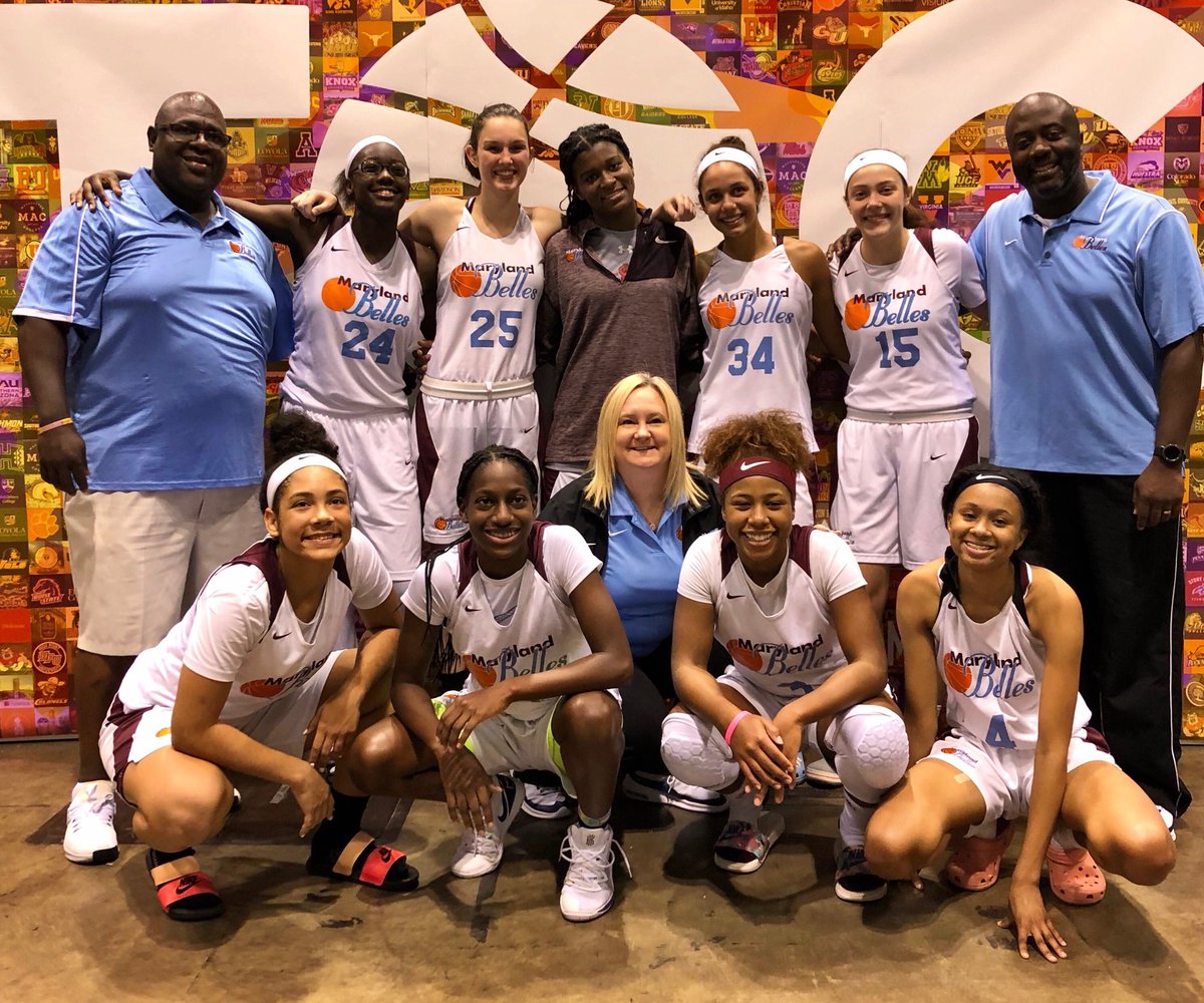 Extremely proud of this group right here!!   Battled through injuries and adversity all week and found a way to beat the 1st place team, St Louis Eagles 2021 to finish up 2-3. Let’s heal up and get ready for USJN DC‼️👊🏽  #BellesPride #beDIFFERENT #Resilient