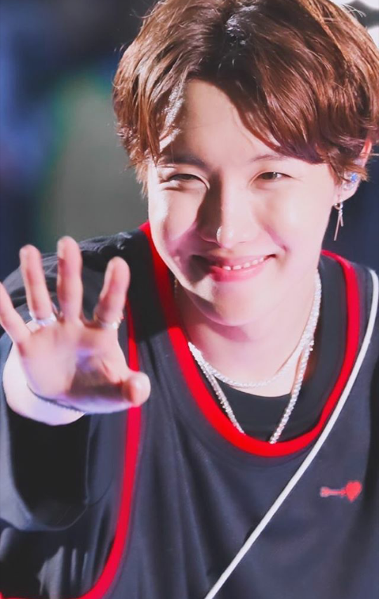 AbirArmy13's tweet photo. الامل يشع😭💛 https://t.co/V2MeAVd8W7